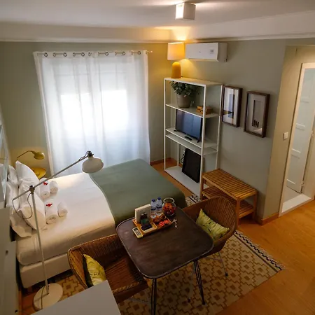 O Quinto Esquerdo Лісабон